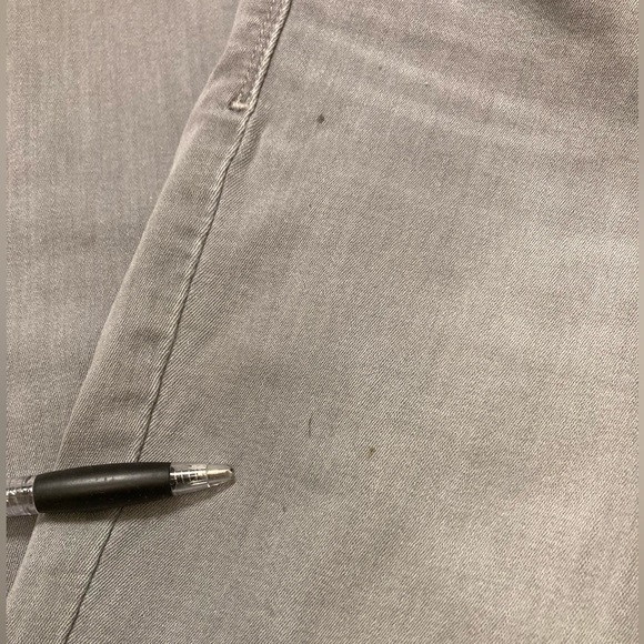 Levi’s | Women’s Classic Crop Gray Jeans - Picture 10 of 10